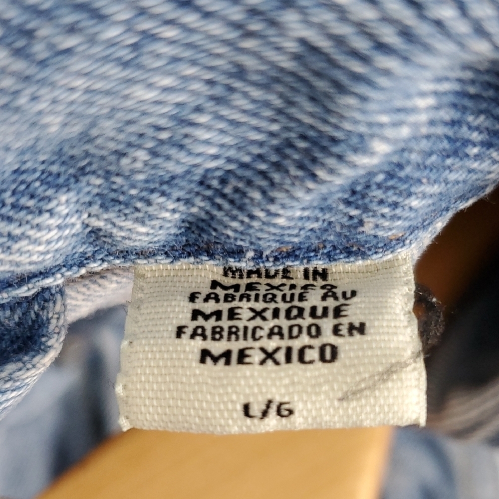 Levi's Use Your Voice Jean Jacket - L - Picture 4 of 5